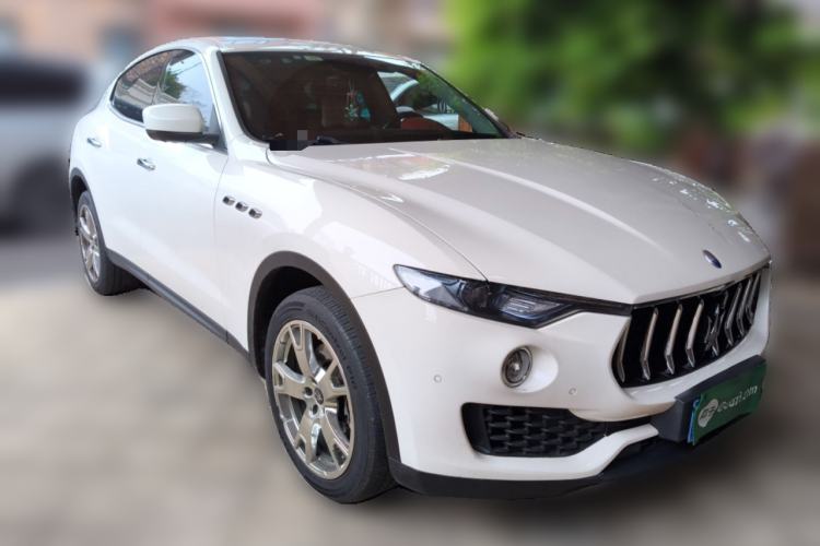 Used Maserati Levante 2018 3.0T Classic Edition Front Right 45 Deg