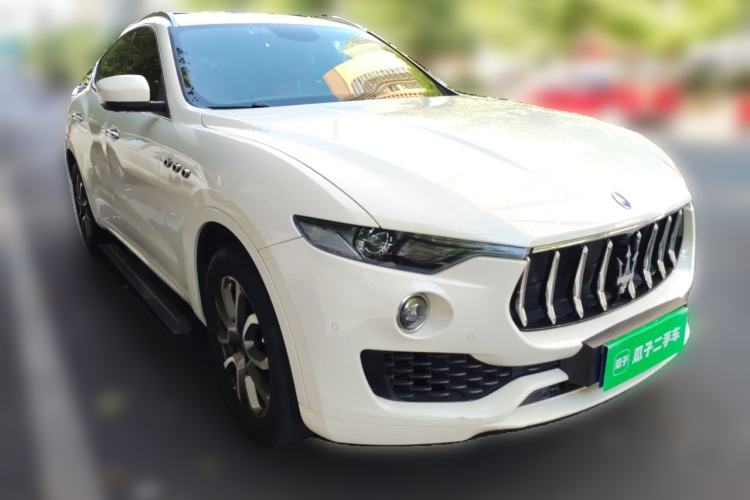 Used Maserati Levante 2018 3.0T Classic Edition Front Right 45 Deg