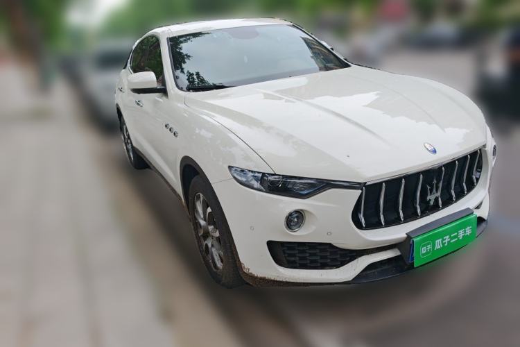 Used Maserati Levante 2018 3.0T Classic Edition Front Right 45 Deg