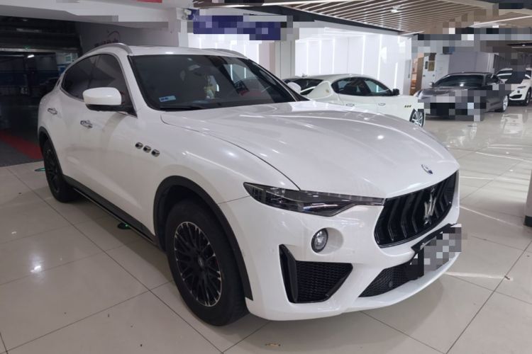 Used Maserati Levante 2018 3.0T Classic Edition Front Right 45 Deg