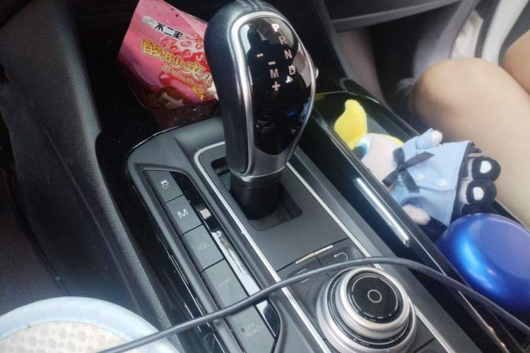 Used Maserati Levante 2018 3.0T Classic Edition Gear Lever
