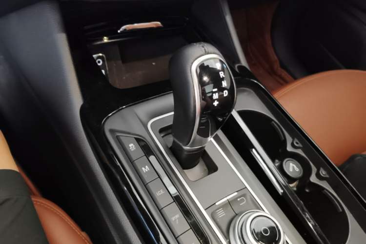 Used Maserati Levante 2018 3.0T Classic Edition Gear Lever