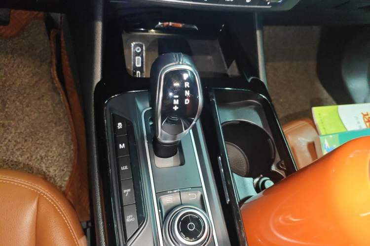 Used Maserati Levante 2018 3.0T Classic Edition Gear Lever