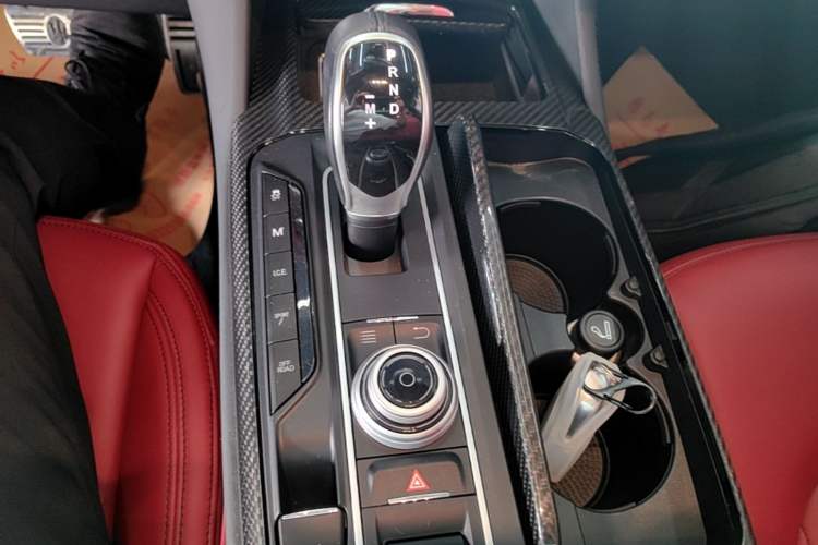 Used Maserati Levante 2018 3.0T Standard Edition Gear Lever