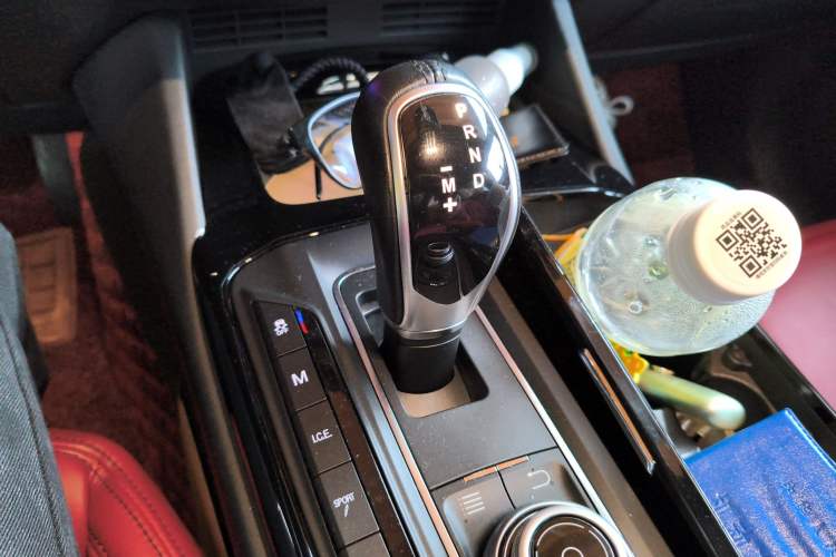 Used Maserati Levante 2018 3.0T Classic Edition Gear Lever