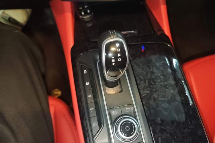 Used Maserati Levante 2018 3.0T Classic Edition Gear Lever