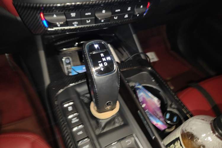 Used Maserati Levante 2018 3.0T Classic Edition Gear Lever