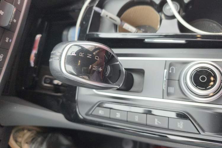 Used Maserati Levante  Gear Lever
