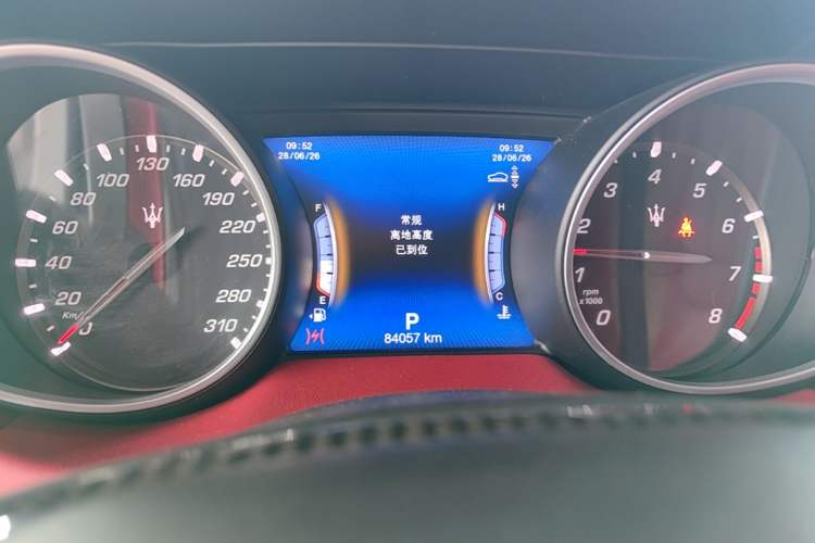 Used Maserati Levante 2018 3.0T Standard Edition Instrument Cluster