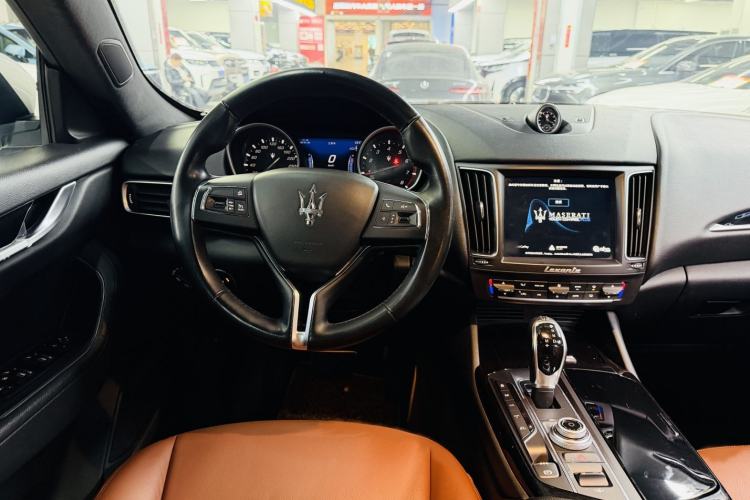 Used Maserati Levante 2018 3.0T Classic Edition Interior 1