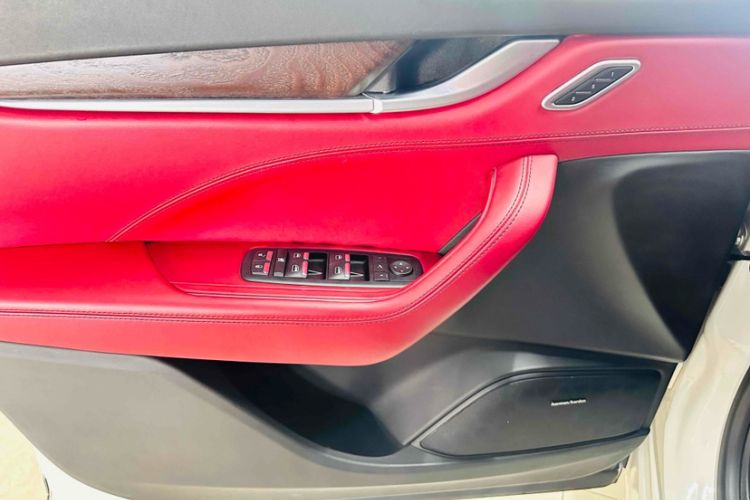 Used Maserati Levante 2018 3.0T Standard Edition Interior 11