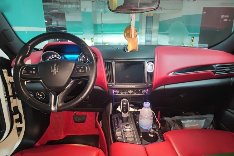 Used Maserati Levante 2018 3.0T Standard Edition Interior 2