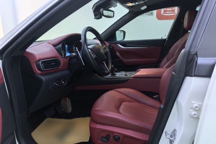 Used Maserati Levante 2018 3.0T Luxury Zegna Edition Interior 2