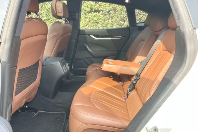 Used Maserati Levante 2018 3.0T Classic Edition Interior 2