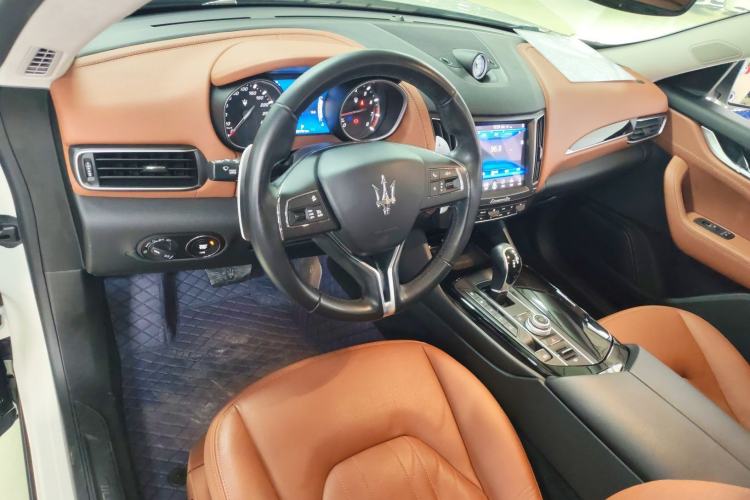 Used Maserati Levante 2018 3.0T Standard Edition Interior 2