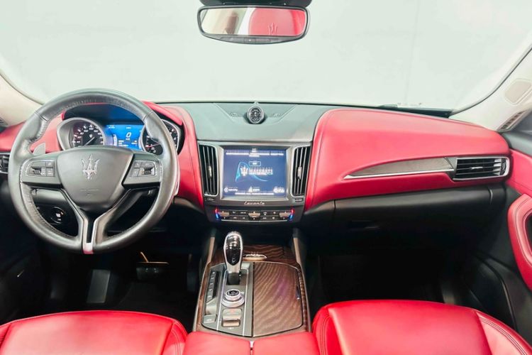 Used Maserati Levante 2018 3.0T Standard Edition Interior 3
