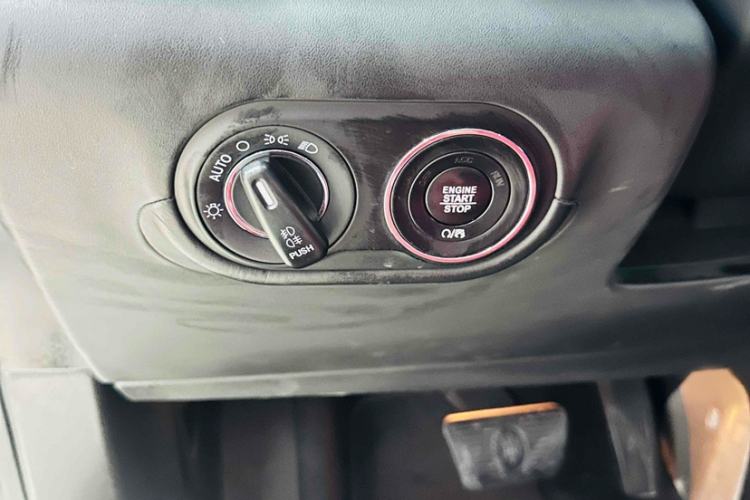 Used Maserati Levante 2018 3.0T Standard Edition Interior 5