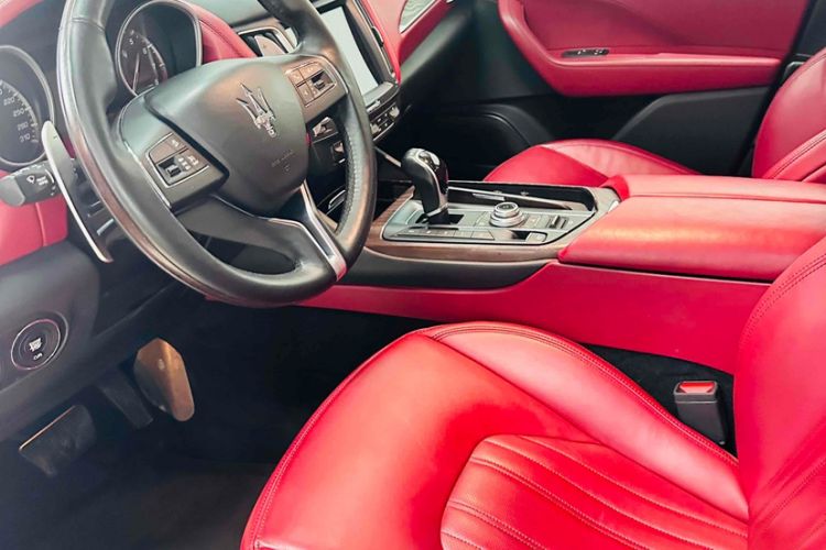 Used Maserati Levante 2018 3.0T Standard Edition Interior 6
