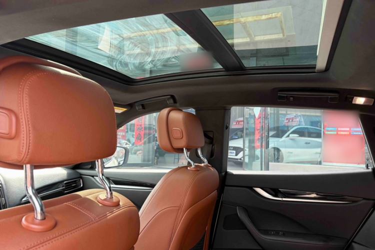 Used Maserati Levante 2018 3.0T Classic Edition Interior 7