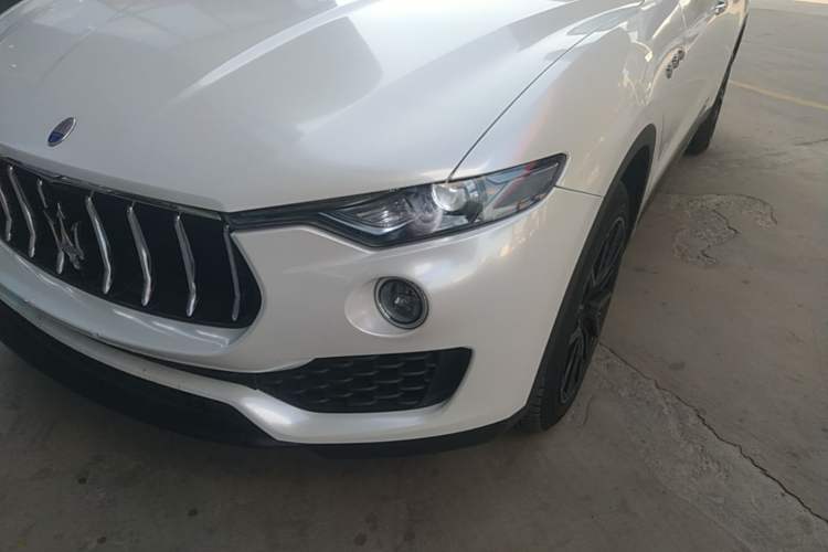 Used Maserati Levante 2018 3.0T Classic Edition Left Front Headlight