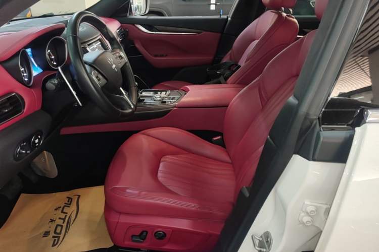 Used Maserati Levante 2018 3.0T Luxury Zegna Edition Left Front Seat