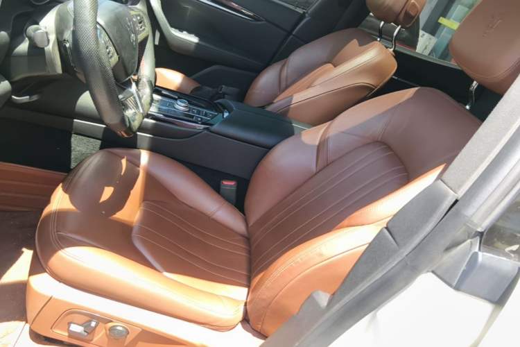 Used Maserati Levante 2018 3.0T Classic Edition Left Front Seat