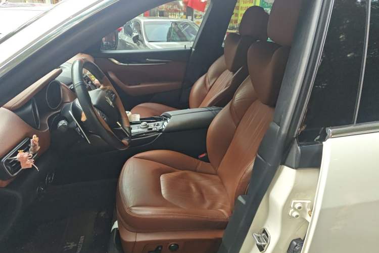 Used Maserati Levante 2018 3.0T Classic Edition Left Front Seat