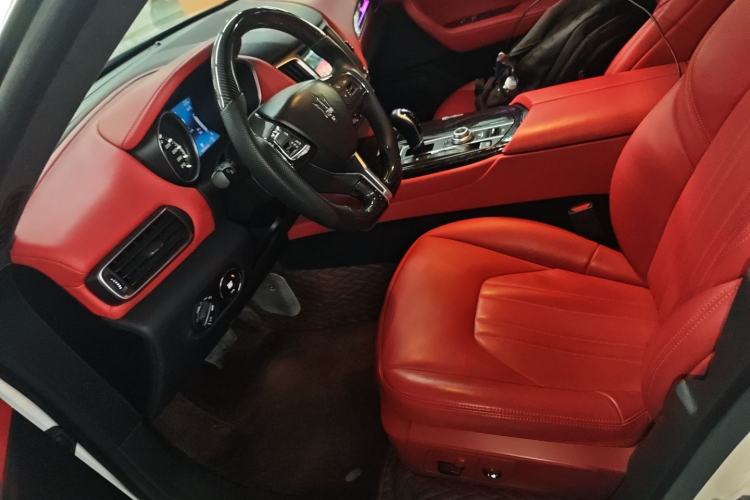Used Maserati Levante 2018 3.0T Classic Edition Left Front Seat