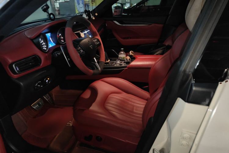 Used Maserati Levante 2018 3.0T Classic Edition Left Front Seat