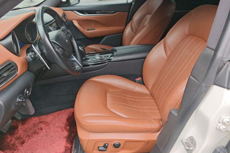 Used Maserati Levante 2018 3.0T Classic Edition Left Front Seat