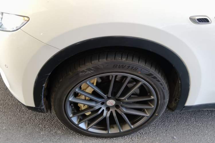 Used Maserati Levante 2018 3.0T Classic Edition Left Front Wheel Hub