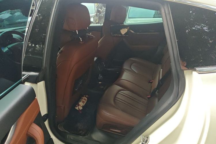 Used Maserati Levante 2018 3.0T Classic Edition Left Rear Seat