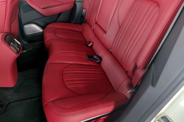 Used Maserati Levante 2018 3.0T Standard Edition Left Rear Seat