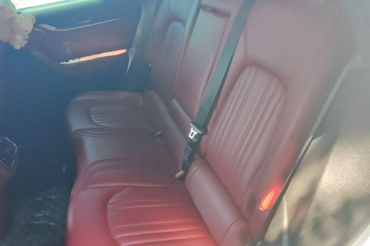 Used Maserati Levante 2018 3.0T Standard Edition Left Rear Seat