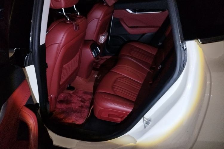 Used Maserati Levante 2018 3.0T Classic Edition Left Rear Seat
