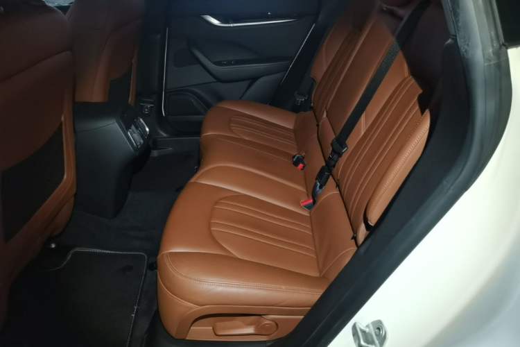 Used Maserati Levante 2018 3.0T Classic Edition Left Rear Seat
