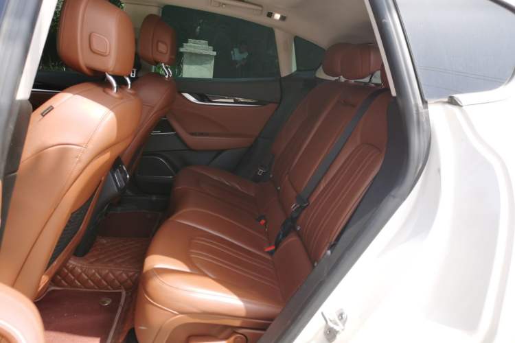 Used Maserati Levante 2018 3.0T Classic Edition Left Rear Seat
