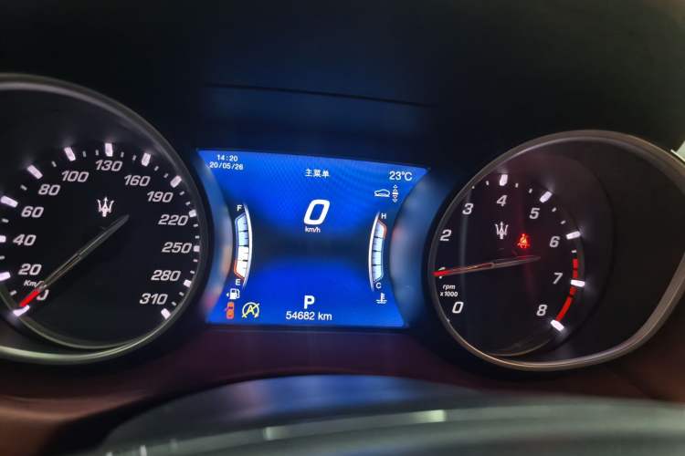 Used Maserati Levante 2018 3.0T Luxury Zegna Edition Odometer Close Up