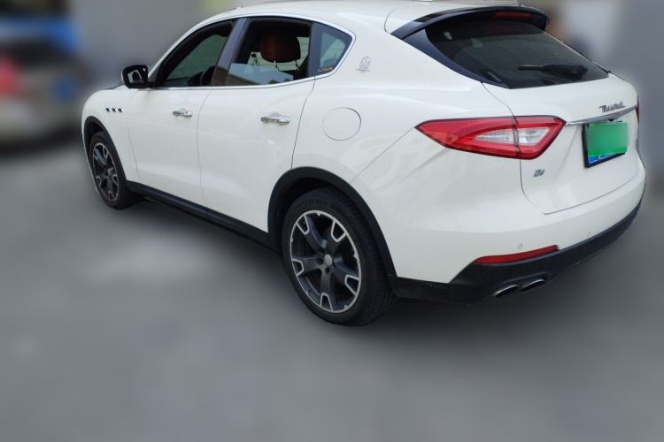Used Maserati Levante 2018 3.0T Classic Edition Rear Left 45 Deg