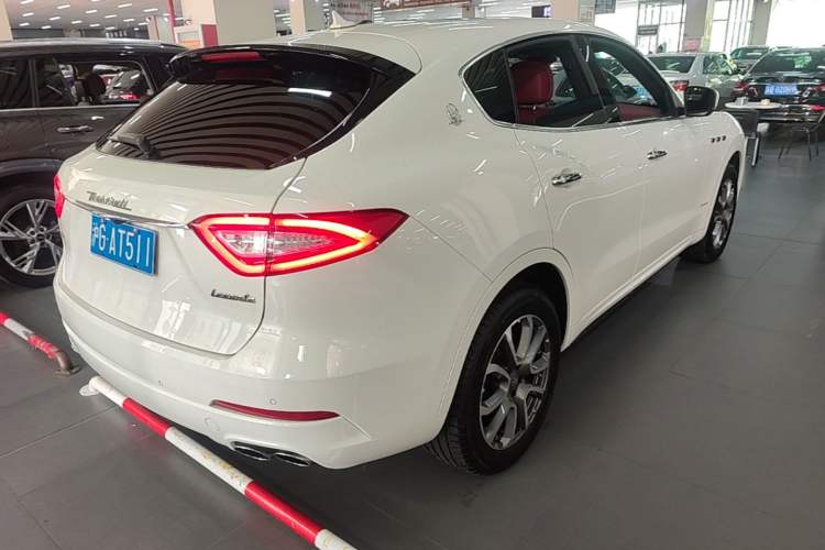 Used Maserati Levante 2018 3.0T Luxury Zegna Edition Rear Right 45 Deg