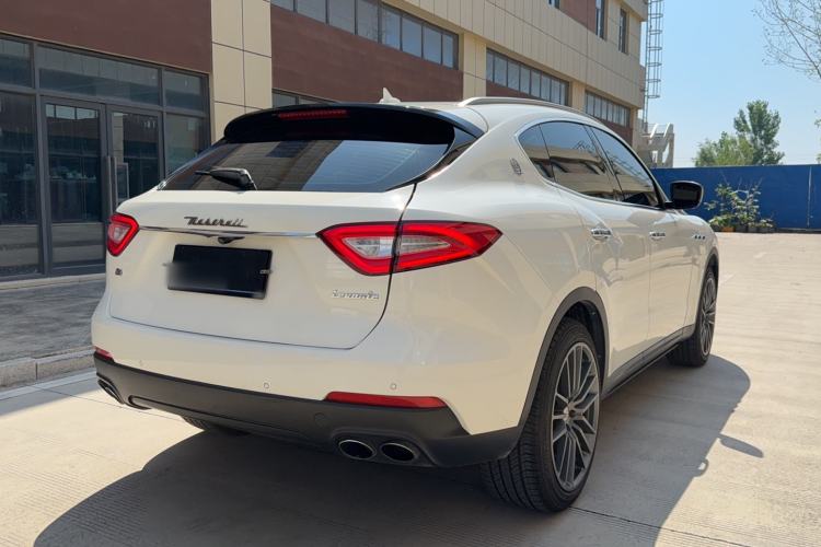 Used Maserati Levante 2018 3.0T Classic Edition Rear Right 45 Deg