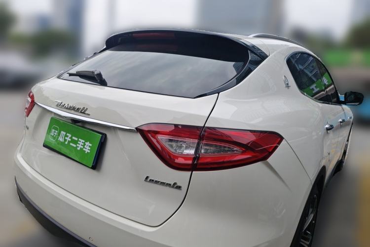 Used Maserati Levante 2018 3.0T Standard Edition Rear Right 45 Deg