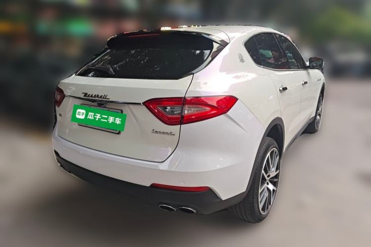 Used Maserati Levante 2018 3.0T Classic Edition Rear Right 45 Deg