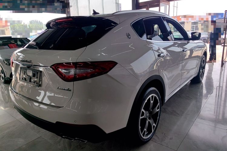 Used Maserati Levante 2018 3.0T Standard Edition Rear Right 45 Deg