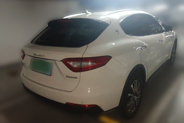 Used Maserati Levante 2018 3.0T Classic Edition Rear Right 45 Deg