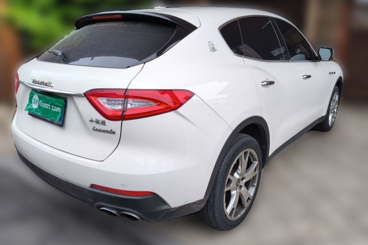 Used Maserati Levante 2018 3.0T Classic Edition Rear Right 45 Deg
