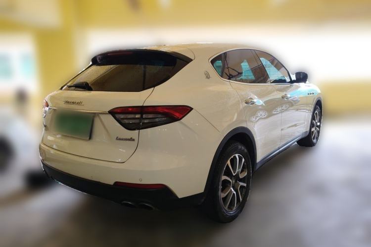 Used Maserati Levante 2018 3.0T Standard Edition Rear Right 45 Deg
