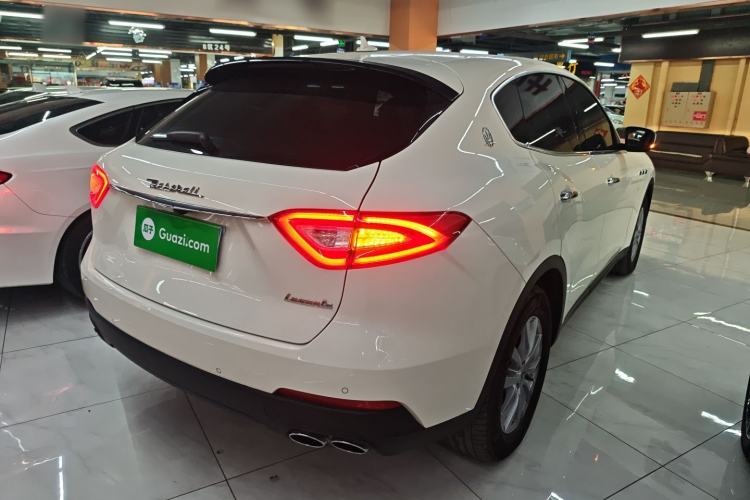 Used Maserati Levante 2018 3.0T Classic Edition Rear Right 45 Deg