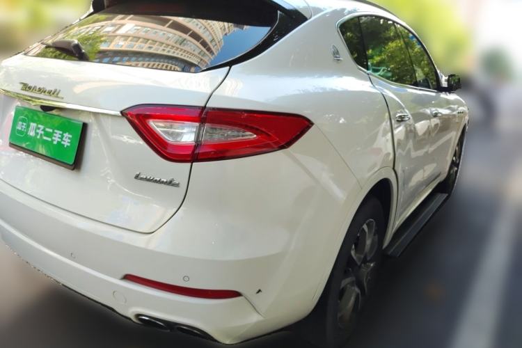 Used Maserati Levante 2018 3.0T Classic Edition Rear Right 45 Deg