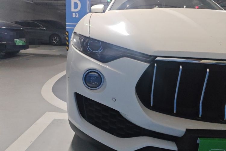 Used Maserati Levante 2018 3.0T Classic Edition Right Front Headlight